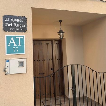 Apartament El Hondon Del Lugar Hoyos Zewnętrze zdjęcie