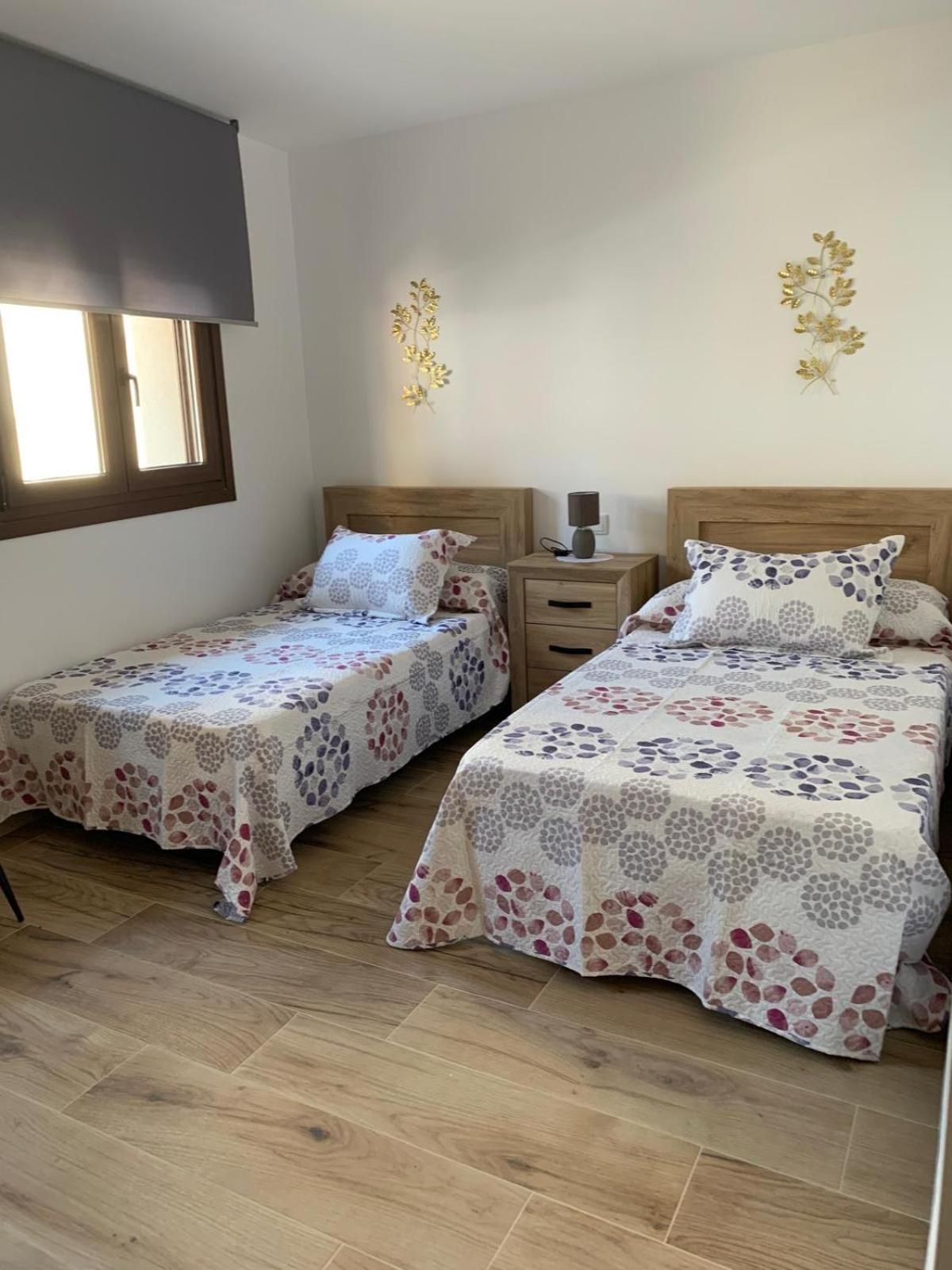 Apartament El Hondon Del Lugar Hoyos Zewnętrze zdjęcie