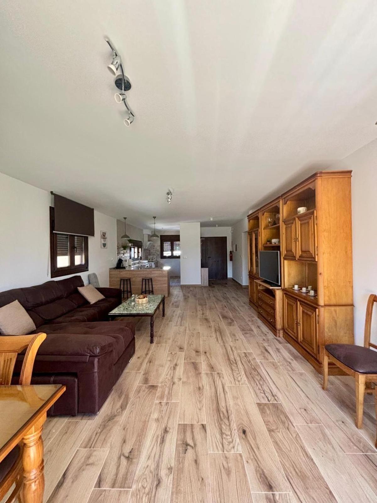 Apartament El Hondon Del Lugar Hoyos Zewnętrze zdjęcie
