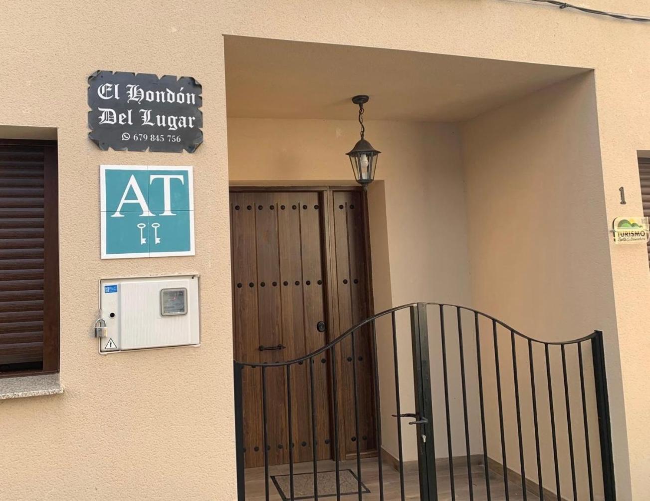 Apartament El Hondon Del Lugar Hoyos Zewnętrze zdjęcie